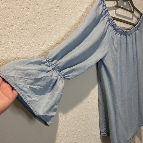 Sanctuary Charlotte Off the Shoulder Chambray Top - Picture 3 of 5